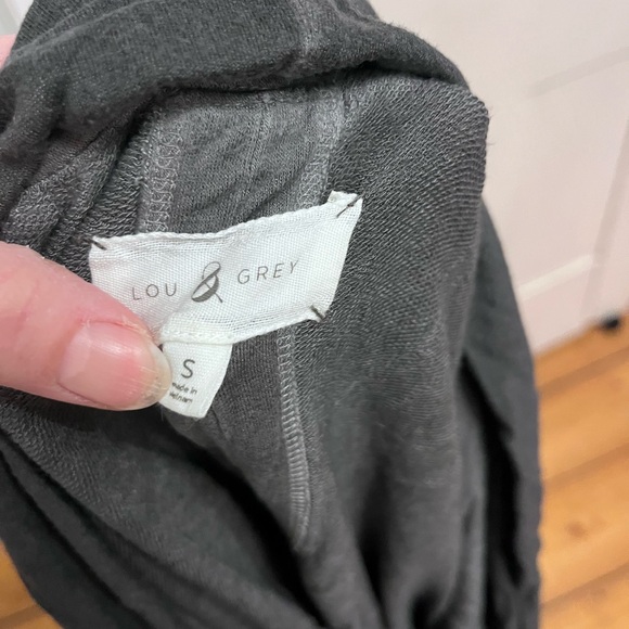 Dark Gray Short Sleeve Top Lou & Grey - Picture 4 of 4